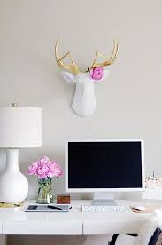 Pink Decorative Deer Head Design Ideas