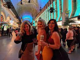 free drinks in vegas how to get them