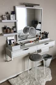 15 makeup vanity table designs to