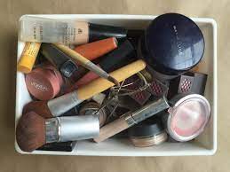 organizing my makeup and keeping it