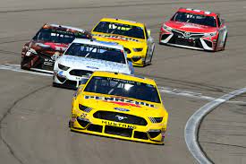 View full 2019 nascar qualifying results from las vegas motor speedway. Nascar At Las Vegas 2019 Results Joey Logano Bests Brad Keselowski For Win Bleacher Report Latest News Videos And Highlights