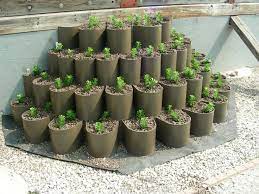 Lightweight Plantable Retaining Wall