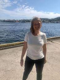 She has represented oslo in stortinget (the norwegian legislature) since 2017 and is currently the only member of her party with a parliamentary seat. Une Bastholm Photos Facebook