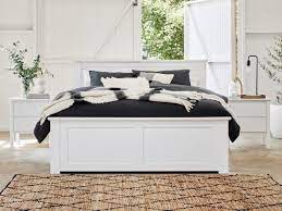 White Queen Bedroom Suite With Storage