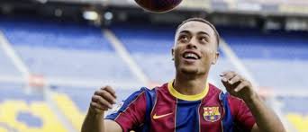 The imatges barcelona portal includes unpublished photos of barcelona taken during the lockdown barcelona city council offers a catalogue of free downloadable publications for you to enjoy during. Sergino Dest Joins Fc Barcelona In 25 Million Transfer From Ajax Mlssoccer Com