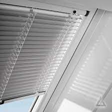 Die jalousie für dachfenster ist ein sonnenschutzprodukt, mit dem sie licht und schatten variabel regulieren können. Roto Innen Gunstig Kaufen Bei Dachgewerk
