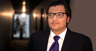 Arnab goswami is unnecessarily aggressive instead of calmly conversing. Arnab Goswami Wife Attacked By Bike Borne Goons While Returning Home From Studio Claims Report