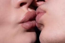 sensual kiss close up y kiss between