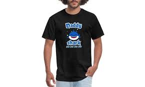 Spreadshirt Daddy Shark Doo Doo Mens T Shirt