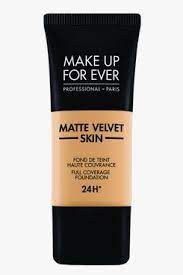 17 best foundations for oily skin 2023