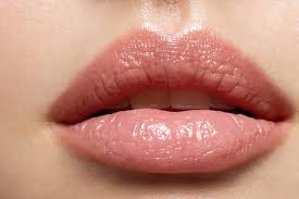 how to make your lips bigger naturally