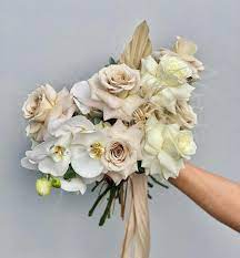 Купить «Букет невесты из орхидеей и пионовидных роз art. 05-101» по  доступной цене с доставкой по Москве в салоне Fl-er