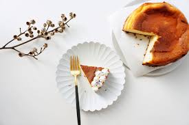 Having seen so many photos of this cheesecake floating on instagram, i'm eager to try this basque burnt cheesecake (thanks to my instagram friend for sharing the recipe). Orange Basque Burnt Cheesecake Qiu Qiu Food Simple Recipes