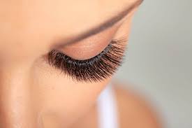 can vaseline remove lash extensions at