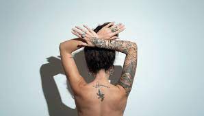 Les femmes ont de plus en plus le tatouage dans la peau