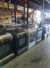 Appliance & kitchen outlet is a family owned and operated appliance retailer and service company in woodland hills, ca. Score Discounts On Kitchen Appliance At This Warehouse Sale