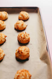 easy vegan macaroons minimalist baker