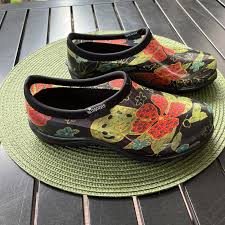 garden yard water rain shoes clogs slip