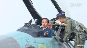 ENAM PLUS: Jokowi Ucapkan Selamat HUT TNI AU dari Kokpit Pesawat Tempur - News Liputan6.com