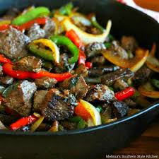 sautéed sirloin tips with bell peppers