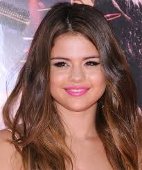 Were selena gomez's american music awards feelings to do. Selena Gomez Long Straight Caramel Brunette Hairstyle With Light Brunette Highlights