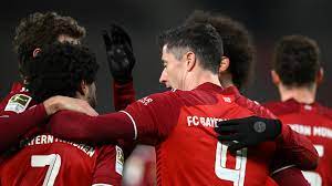 VfB Stuttgart kommt gegen den FC Bayern München mit 0:5 unter die Räder:  Der Ticker zum Nachlesen |