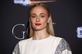 Subvert my expectations and make it happen, hbo! the petition has been praised and criticized, with none other than sophie turner, who plays sansa stark, calling it disrespectful. Game Of Thrones Star Sophie Turner Details Depression To Dr Phil