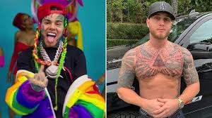 Under a post about king von's death, tekashi commented with a crying laughing emoji, mocking von's friend and mentor lil durk as he apparently discovered. Tekashi 6ix9ine And Tom Hanks Son Chet Feuding Over Prison Release Metro News