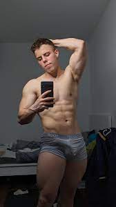 Grey boxer bulge selfie 🤍 : r Bulges