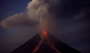 水能灭火，海底火山在海中爆发，为啥不会被海水浇灭？_手机搜狐网