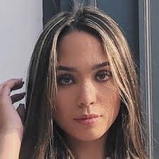 She was born on 29 are you interested to know emelia hartford net worth & monthly earnings? Emelia Hartford Bio Age Wiki Facts And Family In4fp Com