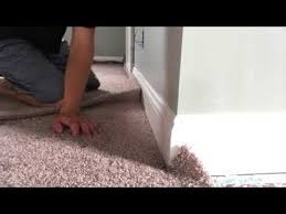 cut carpet and fit to a baseboard