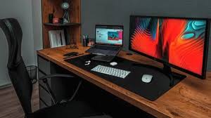 how to decorate computer table in india