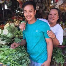 People in the philippines are collectively called filipinos, with men also referred to as filipinos and women known as filipinas. In The Philippines People Are Hoping For Jobs At Home As Well As Abroad Bbc News