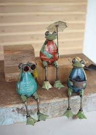 Metal Frog Figurine Shelf Sitter Yard