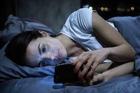 51 SMS à envoyer tard le soir qui font tomber amoureux n'importe quel homme