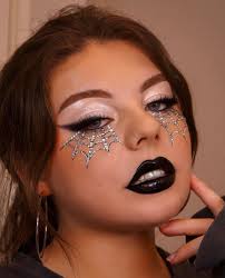 glam spider web makeup look with liah
