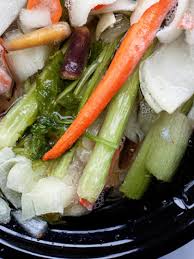 make vegetable broth in the slow cooker