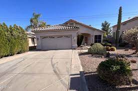 story homes in gilbert az