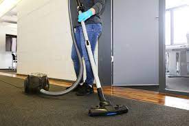 a professional carpet cleaner in keller