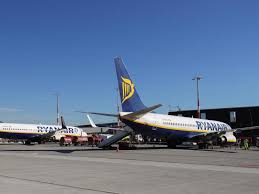 Im laufe des ersten halbjahrs solle der anteil zunächst bis auf 50 prozent steigen. Ryanair Wird Belastet Durch Brexit Und Boeing Debakel Aktie Legt Trotzdem Zu Focus Online