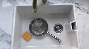 how to clean a burnt pan without