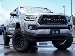pre owned 2017 toyota tacoma trd sport