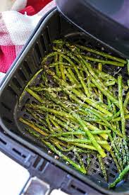 how long to cook asparagus in air fryer
