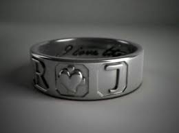Inspired by forbidden love, this shoot celebrates the passion of none other than romeo and juliet, sparked by the release of bliss & bone's new capulet and montague collections. Romeo And Juliet 90s Movie Replica Wedding Ring Polished Sterling Silver Ebay