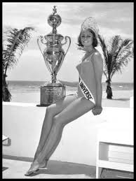 miss universe margareta arvidsson universal queens in  miss universe 1966 margareta arvidsson beauty pageant crowns queens pageants crown