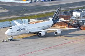 lufthansa uses boeing 747 8 and airbus
