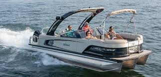 10 Must Have Pontoon Boat Accessories