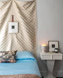 20 Above Bed Decor Ideas