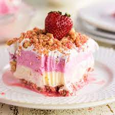 strawberry shortcake crunch ice cream